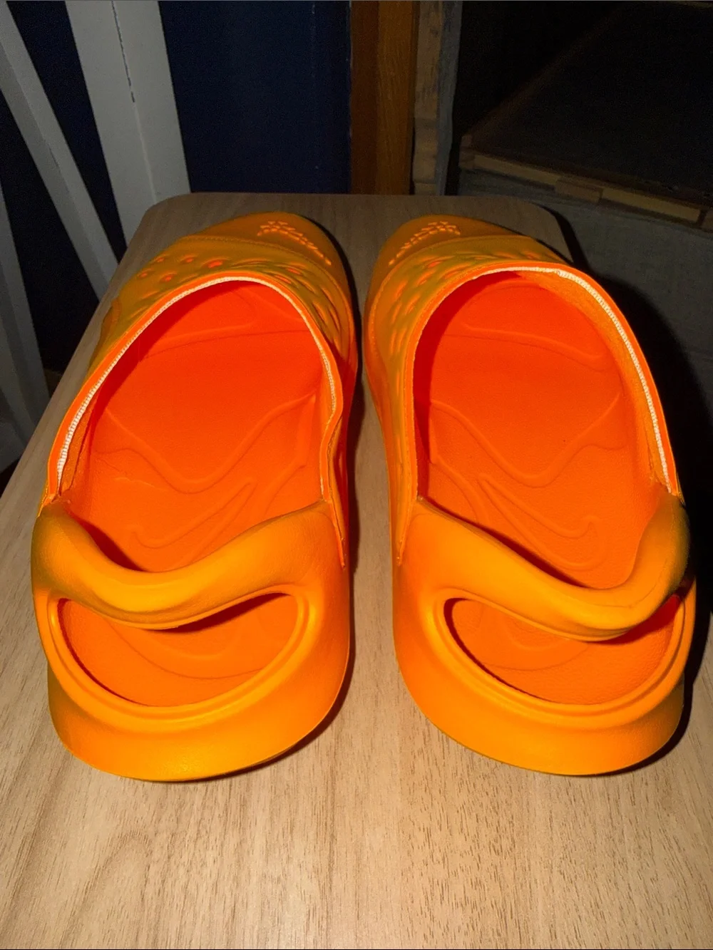 Nike Aqua Swoosh Sandals Kids Size 5Y